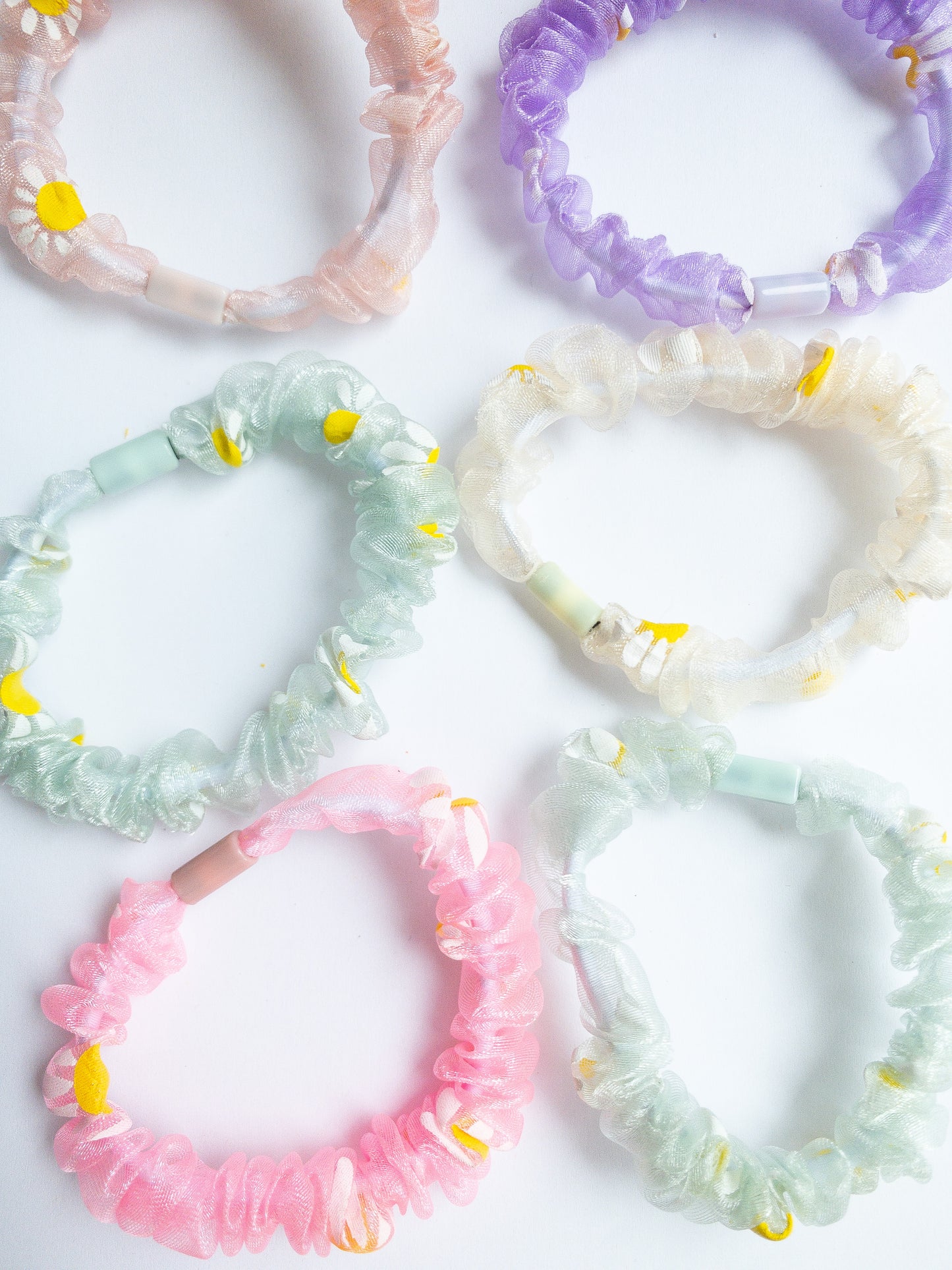 Thin Daisy Scrunchies