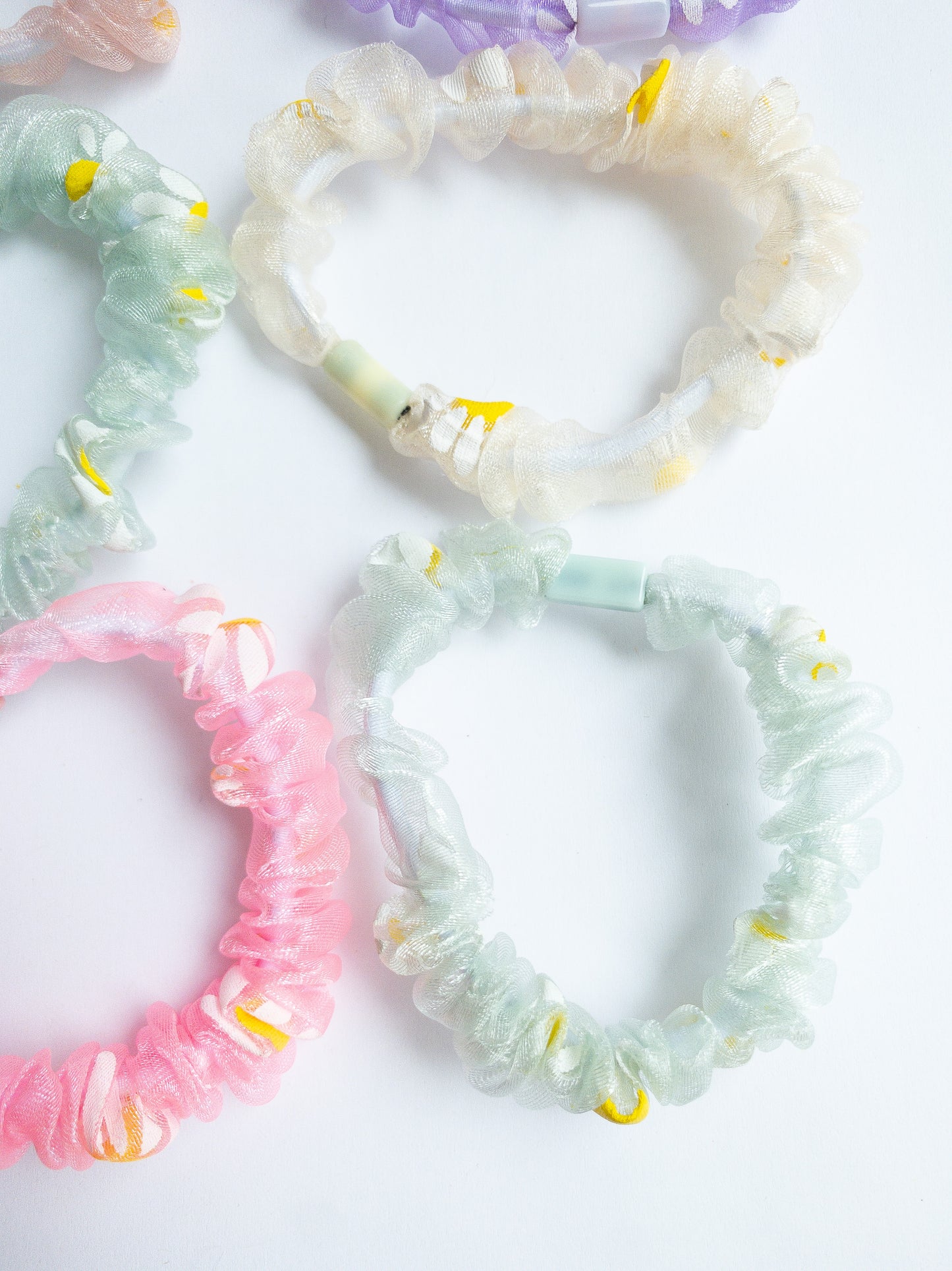 Thin Daisy Scrunchies