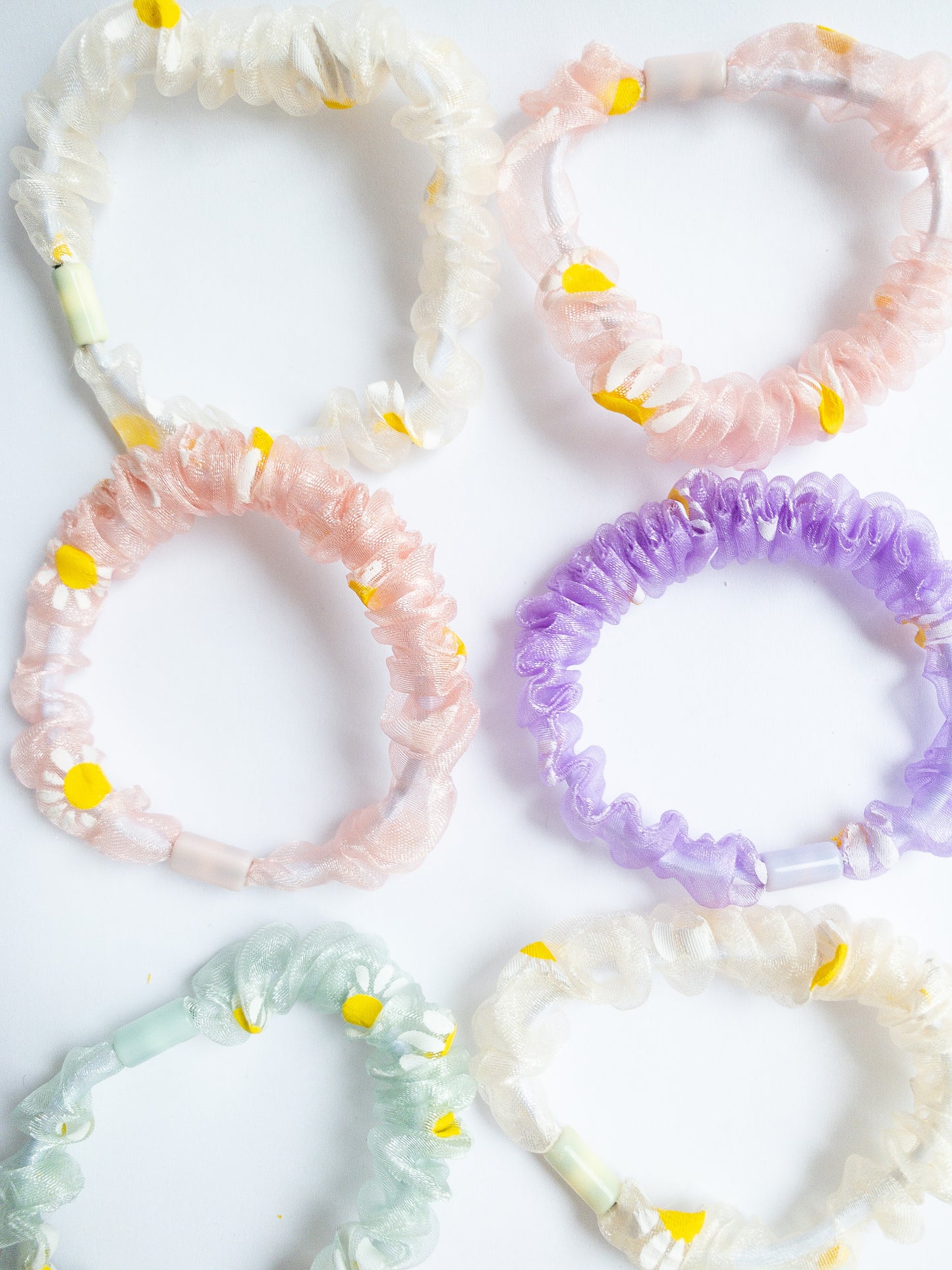 Thin Daisy Scrunchies