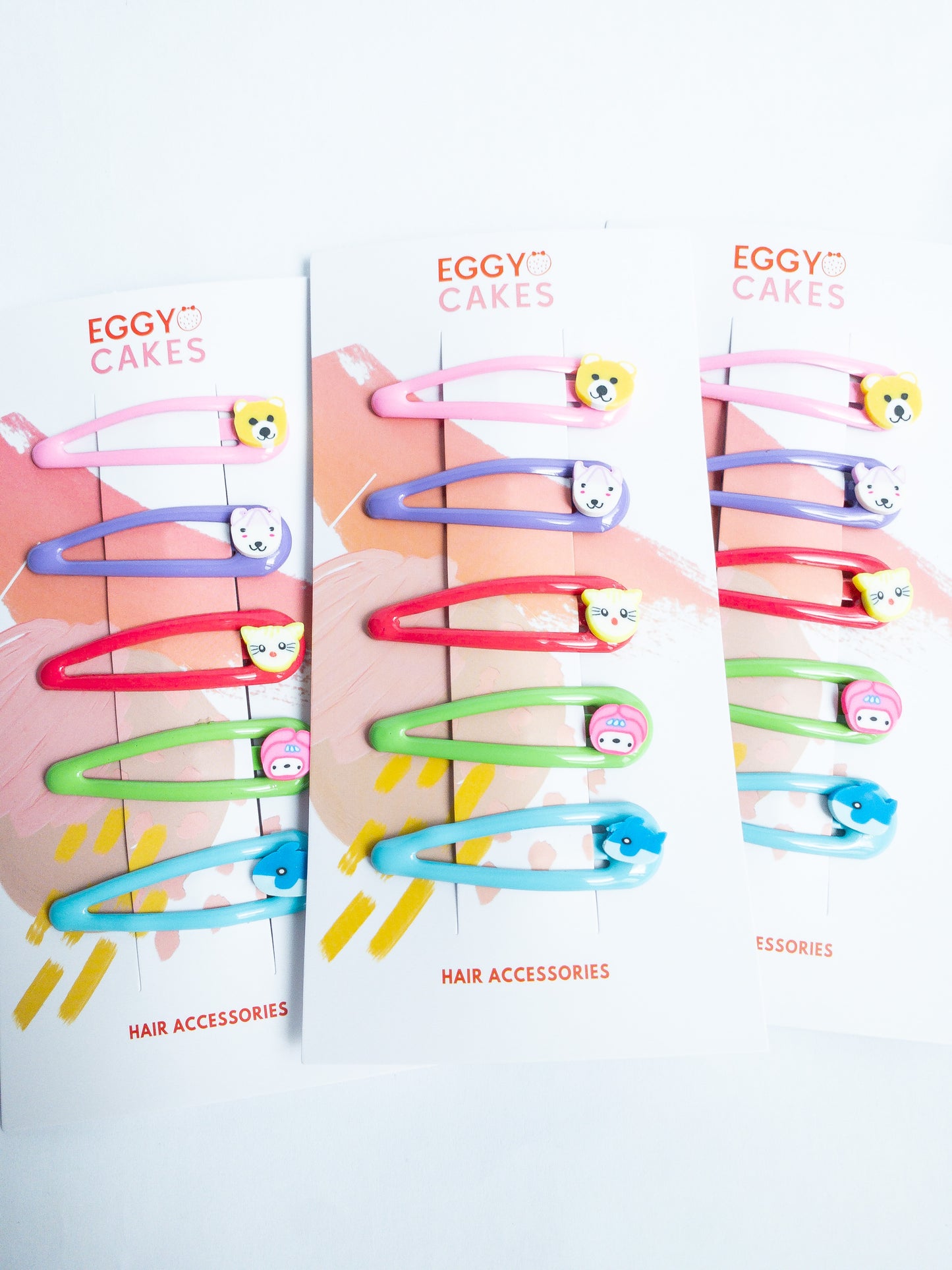 Adorn your 'do with these cute little animal hair clips! Featuring an array of critters, these super-cute clips are perfect for adding a bit of fun to your look. Five bright colored snap clips.